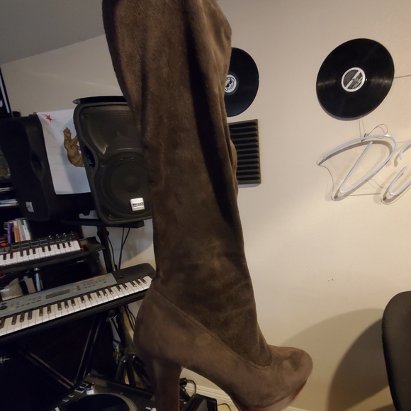 Nine West Dark Brown high boots size 7 - Picture 2 of 9